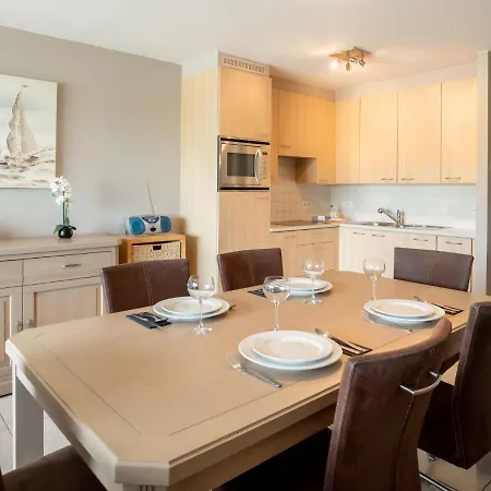 아파트 Lautrec 304 With Balcony By Interhome