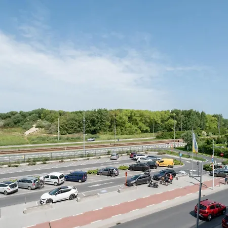 Lautrec 304 With Balcony By Interhome 브레데네