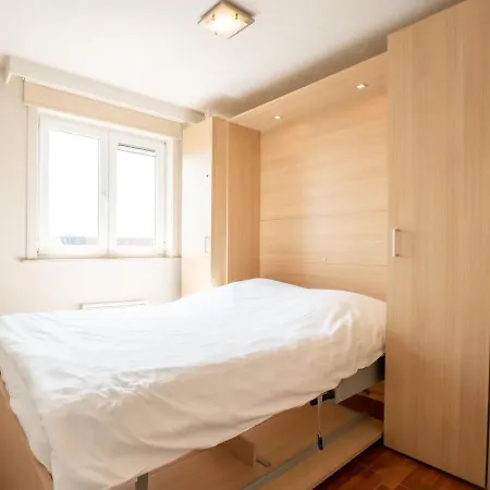 Lautrec 304 With Balcony By Interhome 아파트 브레데네